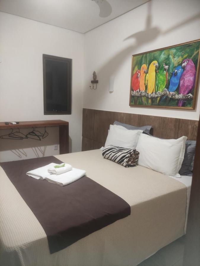 Pousada Da Gi Suites E Turismo Chapada dos Guimarães Rum bild