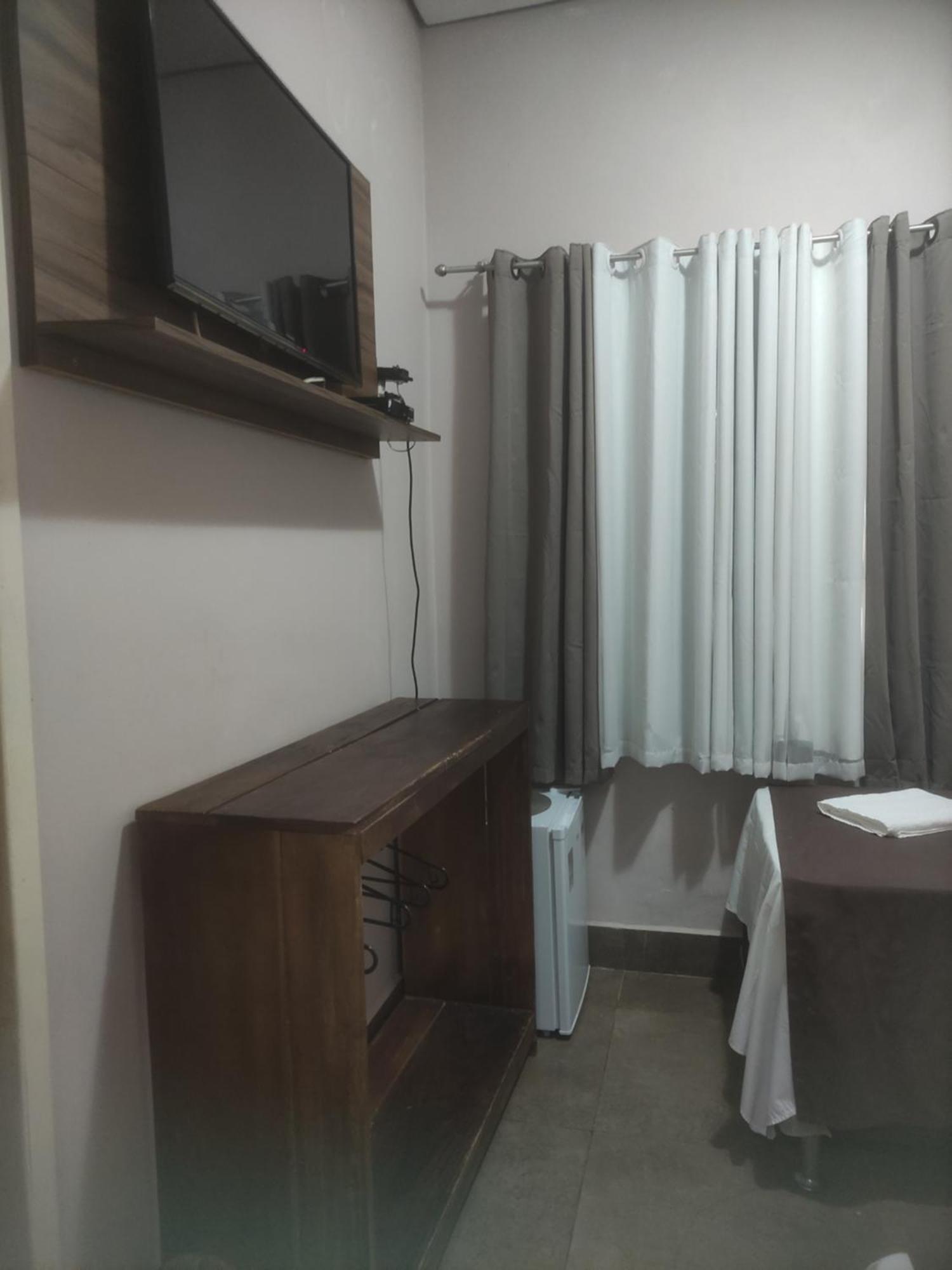 Pousada Da Gi Suites E Turismo Chapada dos Guimarães Exteriör bild